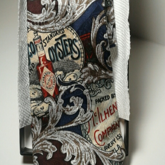 Tabasco Themed Mens Tie - Picture 2 of 4